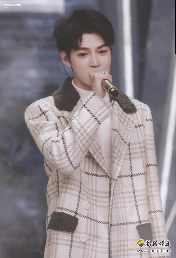 《青春有你》训练生周士原表演中低音说唱惊艳全场:声音磁性恰到好处 《青春有你》训练生周士原表演中低音说唱惊艳全场:声音磁性恰到好处