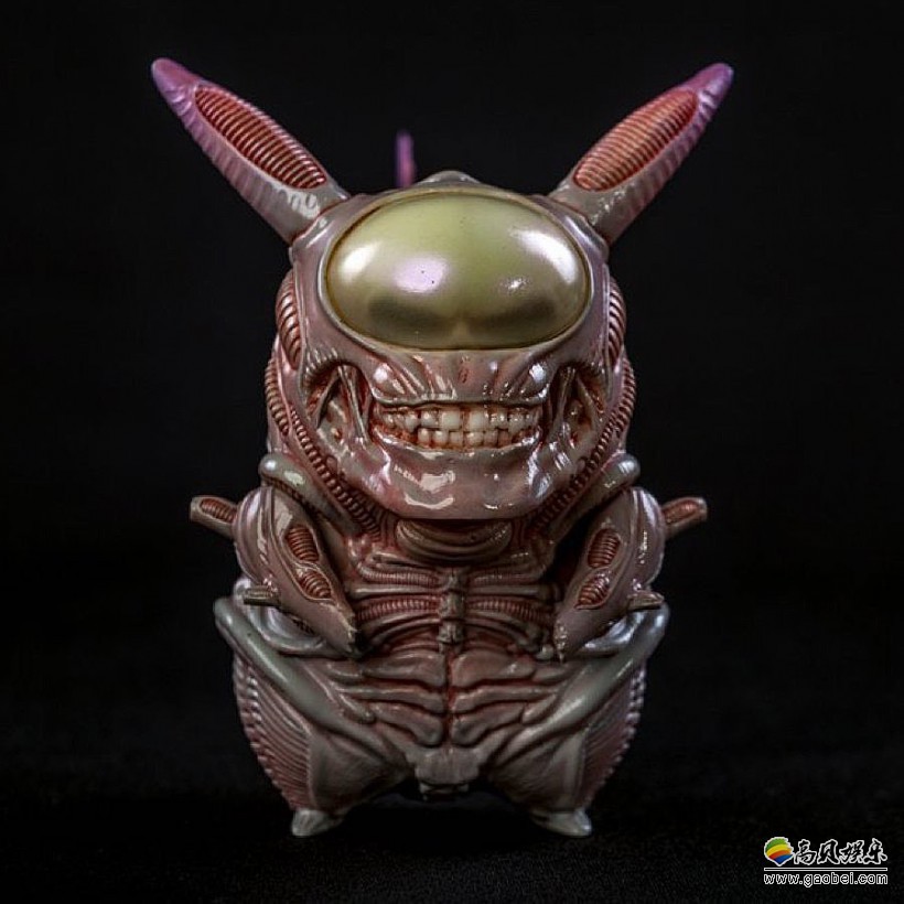 国外网友另辟蹊径：将皮卡丘和异形结合在一起！惊悚造型令人大开眼界