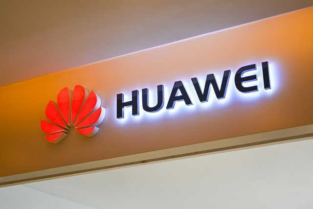 华为发布2018年的年报：年报显示，华为2018年全球销售收入7212亿元