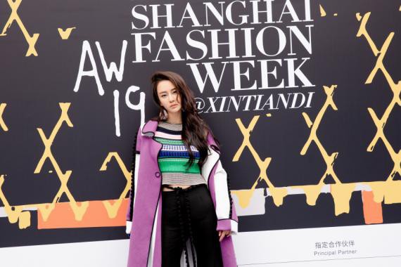 2019秋冬上海时装周母其弥雅受邀出席：走秀观秀两开花！独特知性魅力