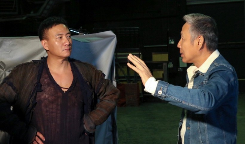 《哈姆雷特》世界巡演圆满落幕：陈道明特地观看演出！为胡军现场助阵