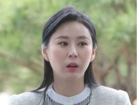 据韩媒报道：张紫妍事件证人尹智吾表示在第16次证词结束后将离开韩国