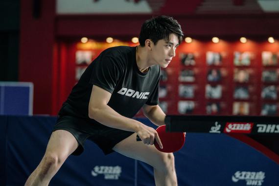 国内首部“国乒职人剧”《乒乓》:男主角许魏洲深圳完成拍摄顺利杀青 国内首部“国乒职人剧”《乒乓》:男主角许魏洲深圳完成拍摄顺利杀青