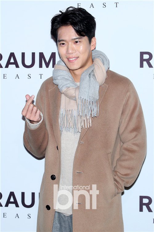 C-Jes娱乐全力支持河锡辰全方位发展  与签订了专属合约