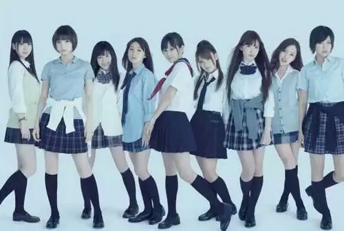 日本制服裙长随着流行而有所改变：JK裙子长短竟然还跟景气扯得上关系