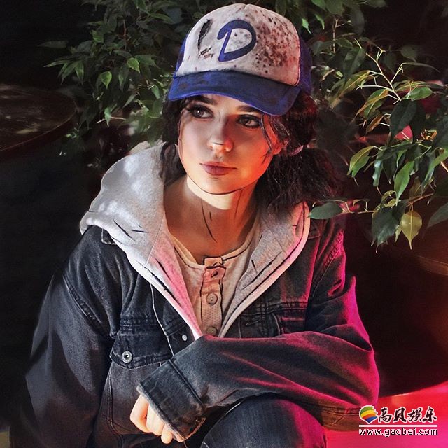 俄罗斯美女COSER《行尸走肉》克莱门汀COS：几乎完美还原游戏角色