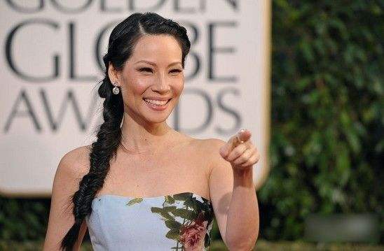 50岁华裔好莱坞女星刘玉玲(Lucy Liu)：将在好莱坞星光大道留下镶名之星