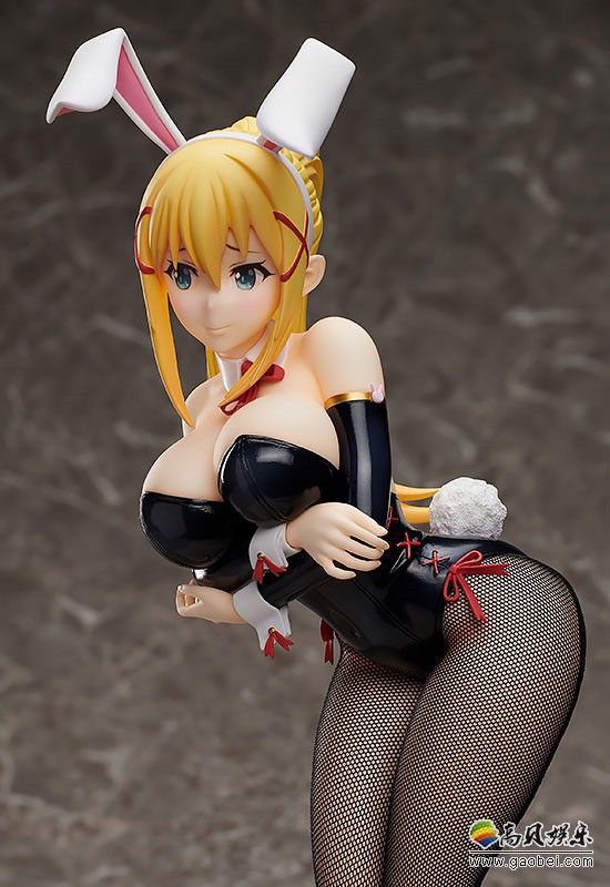 《为美好世界献上祝福》达克妮斯兔女郎手办：抱胸姿势略带羞涩表情