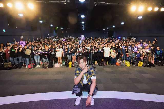 罗志祥台北举办“NO IDEA 没想法来就对了”签名会：引发现场粉丝尖叫