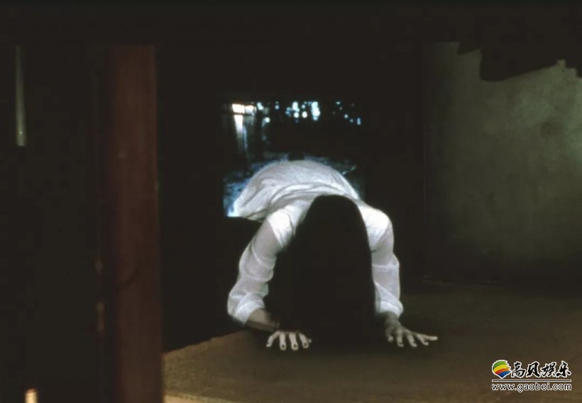 贞子时隔20年复出跑出来卖珍珠奶茶其实是因为最近贞子的电影要上映