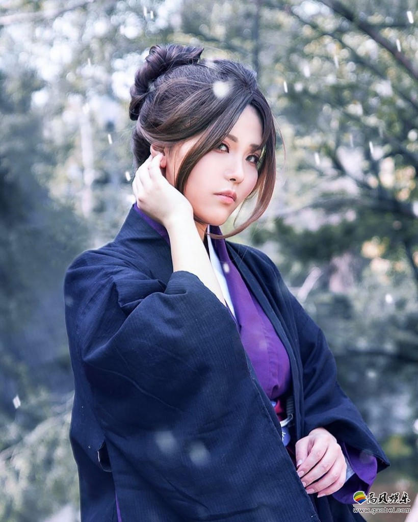 日本小姐姐COS《只狼：影逝二度》药师永真柔美：眼神里透着些许忧伤