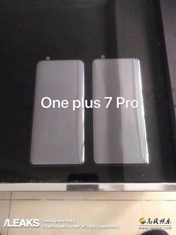 泄露贴膜显示：一加7 Pro采用的是弹出式前摄工业设计，正面为曲面屏