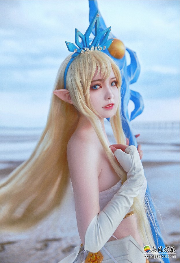 国内美少女小姐姐“逸仔”新作更新：依旧COS《英雄联盟》游戏角色迦娜