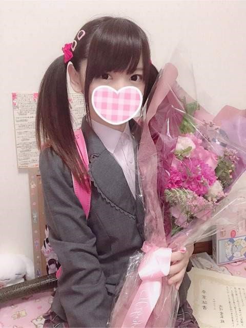 日本“小学生coser”爱菜たん：公开领取毕业证书模样！暂停coser活动