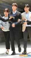 崔钟勋涉嫌2016年3月与他人一起对一名女性实施性侵