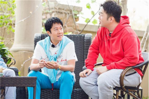 拜师类真人秀《少年可期》热播：师父蔡国庆真性情表现引发众多关注