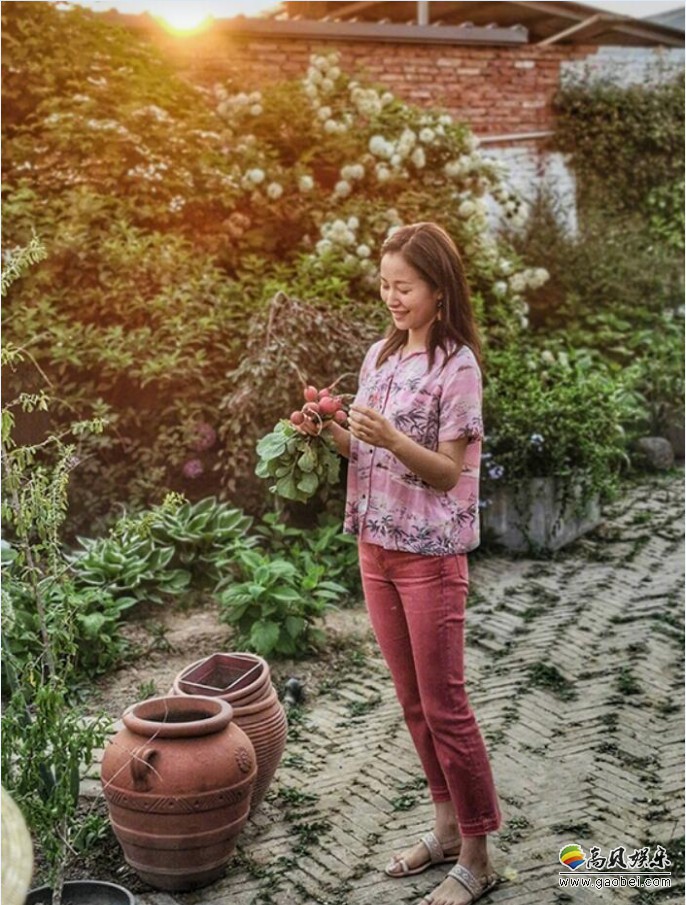 江一燕微博分享和闺蜜们生活日常：满满田园生活记录，让人心生喜欢