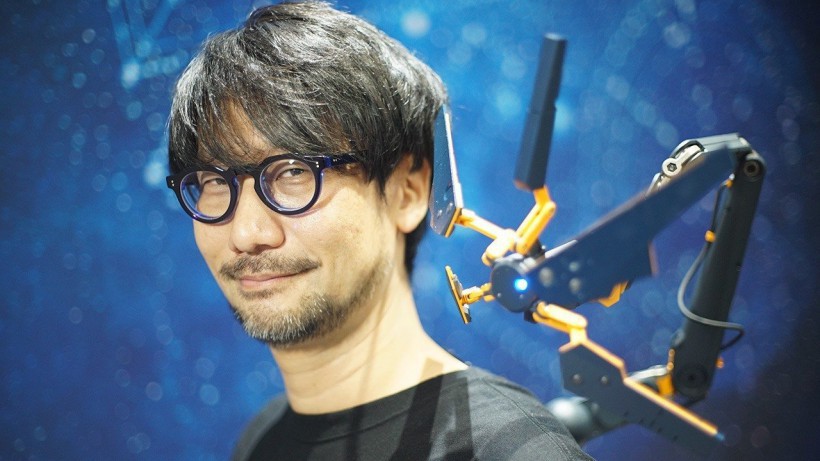 小岛秀晒出“特殊”自拍照：奉上《死亡搁浅》宣传片剪辑工作场景照片