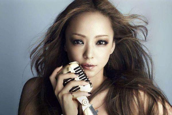 日本网评十位“小脸女明星”第一位：安室奈美惠“平成时代话题女神”