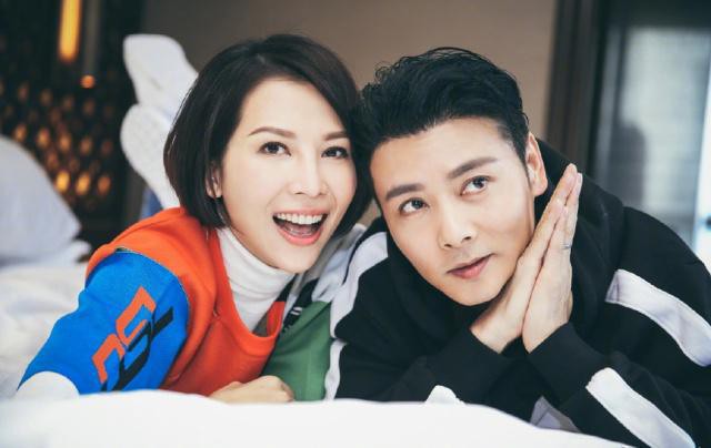 蔡少芬分享与张晋亲密照为老公庆生：夫妇俩亲密出镜，结婚多年仍甜蜜