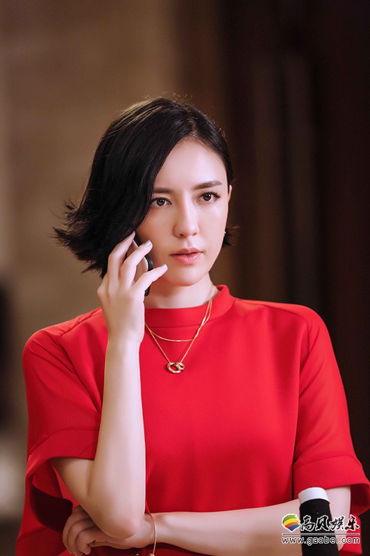 《亲爱的婚姻》吕佳容饰演的果果精准诠释了当下独立且自由的职场女性