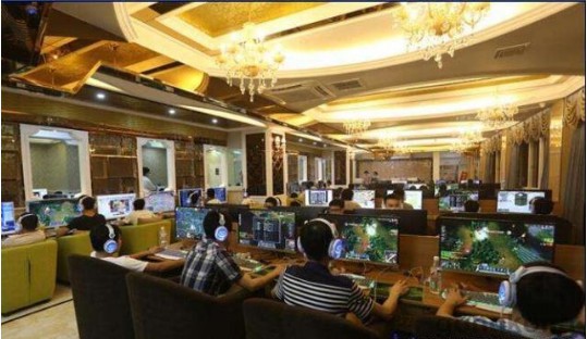 电竞职业发展路径可能会出现由兴趣爱好驱动转向成为专业能力驱动模式