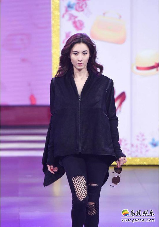 张柏芝自曝从不吃肉!连睡十六天:网友将其之前视频扒出被嘲“大话精” 张柏芝自曝从不吃肉!连睡十六天:网友将其之前视频扒出被嘲“大话精”