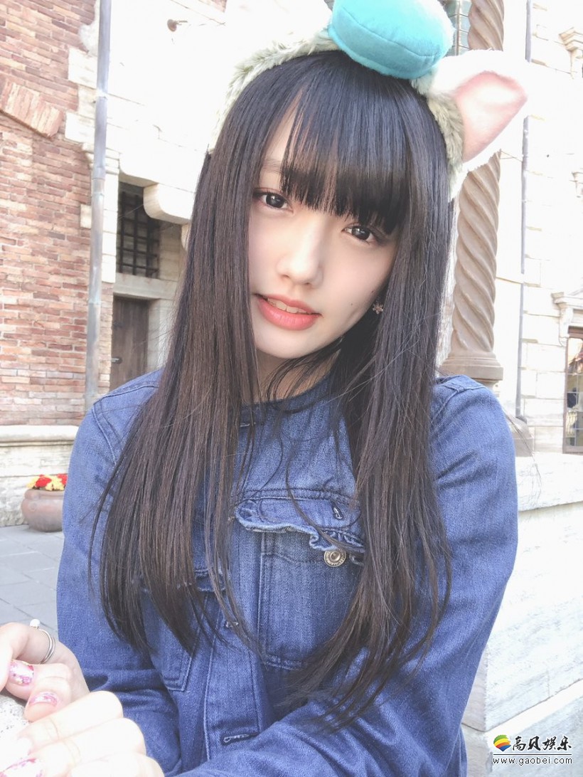 日本邻家女孩安藤咲桜年仅18岁d罩杯魔鬼身材身型也逐渐凹凸有致