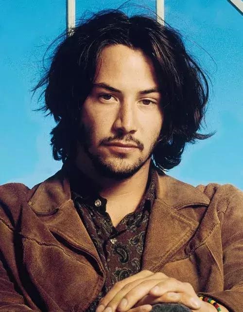 “好莱坞清流”特立独行穿梭于纸醉金迷贝弗利山庄：他就是基努里维斯