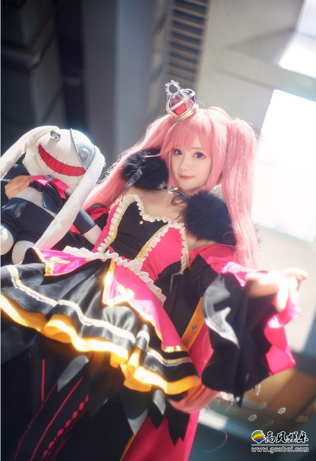 国内COSER“紫氯氯”新作COS更新：《机动战队》斯洛卡伊COS美照