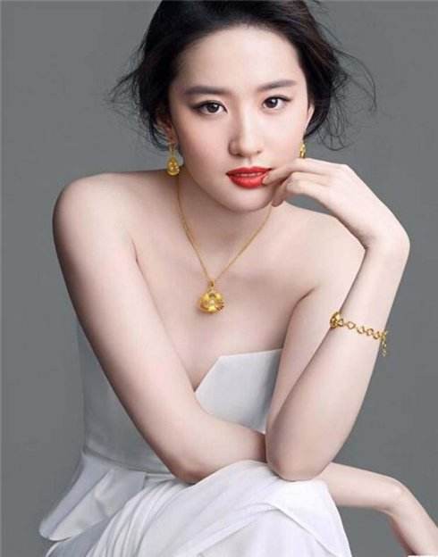不知从何时起「刘亦菲的美」成为经久不衰的话题：她的美貌也再次被热议
