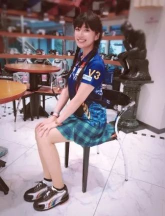 日本职业保龄球女选手名和秋：不是90后00后，而是70后！如今已经40岁