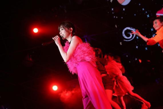 王心凌“CYNDILOVES2SING爱。心凌巡回演唱会”迎来首场：座无虚席