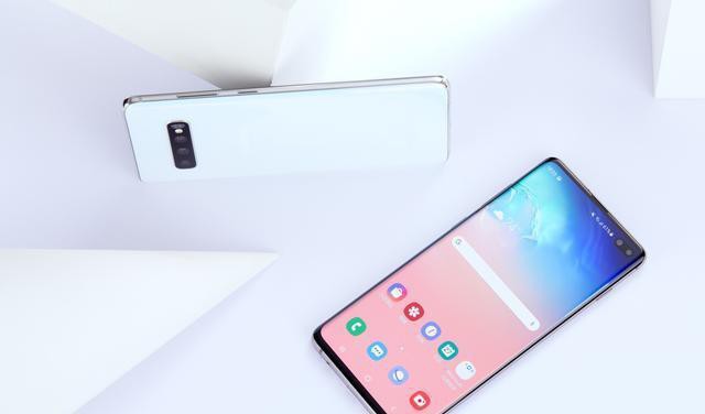 据外媒报道：三星将在8月份发布Note 10手机！全球真正屏占比最高手机