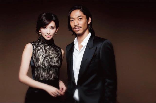 网友晒出林志玲与老公洛杉矶观看演唱会照片：婚后首次合体现身被捕获