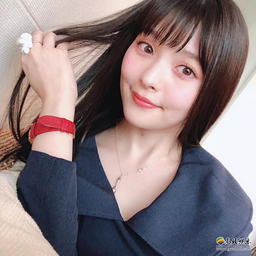 “政委”上坂堇在instagram晒出生活照：看起来比以前那些商拍要更自然