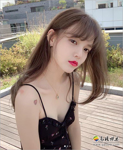 韩国女团AOA申智珉发布近照：此前因短期内暴瘦引发人们对她健康的担心