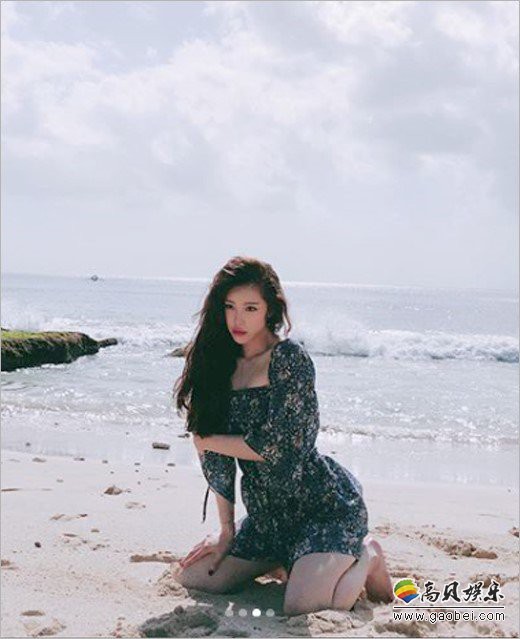 韩国流行女歌手全孝盛晒出美照：心旷神怡清爽感觉，夏日海边风情女郎范