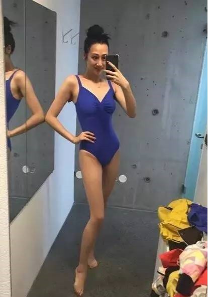 陈浩民娇妻蒋丽莎晒出美照！秀出完美身材：蒋丽莎与陈浩民育有4个子女