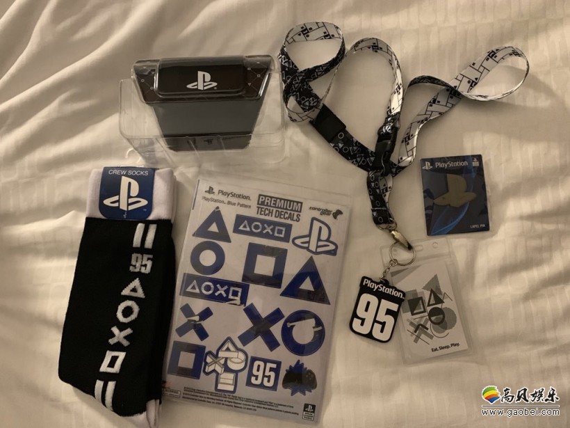 推特网友和油管主播：分别晒出SDCC漫展首日和次日PlayStation神秘礼盒