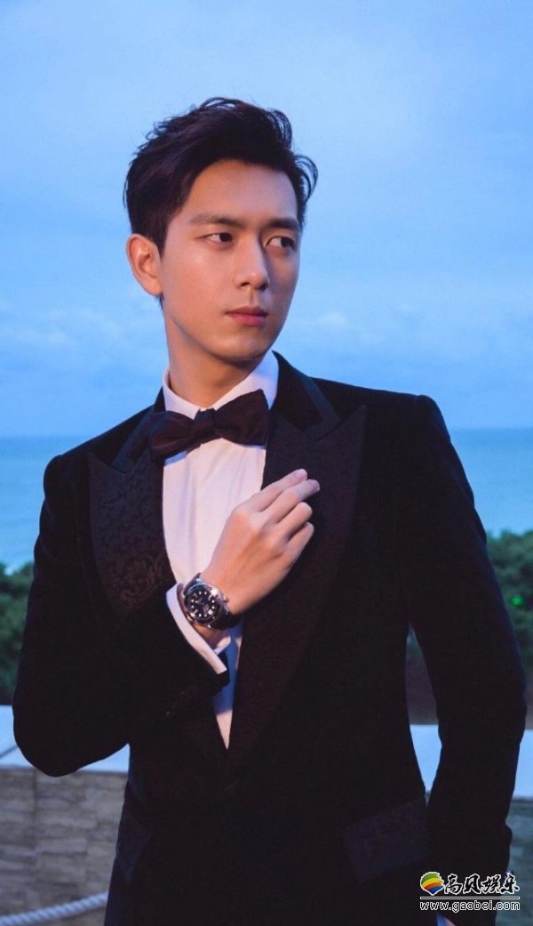 李现凭借韩商言蹿红：成为炙手可热的90后人气小生！被誉为“七月男友”