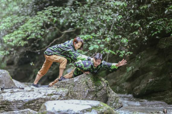 《我最爱的女人们》收官篇：妻子团婚纱与丈夫拍照，神秘嘉宾惊翻全场