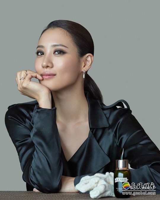 韩国女艺人秀贤成为某化妆品牌形象代言人：拍摄了该品牌的最新宣传照