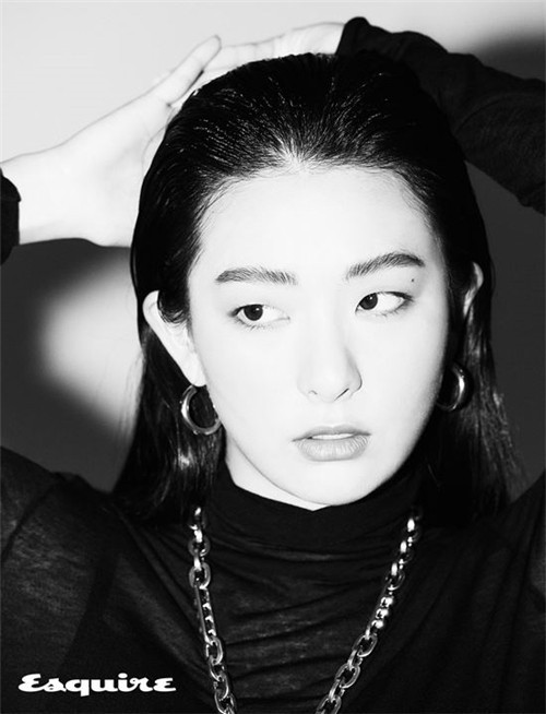 韩流女团Redvelvet姜涩琪最新杂志写真网上曝光：吸引了广大粉丝目光