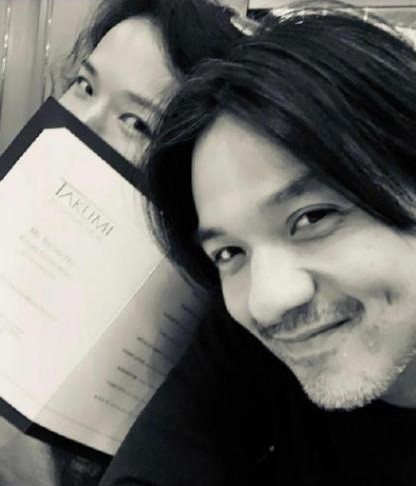 冯德伦晒文为自己执导上线的Netflix新剧做宣传：舒淇不久后转发老公微博