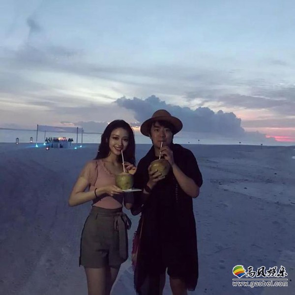 郎朗娇妻吉娜个人社交账号曝光：七夕更新二人海岛度假甜蜜照，表白老公