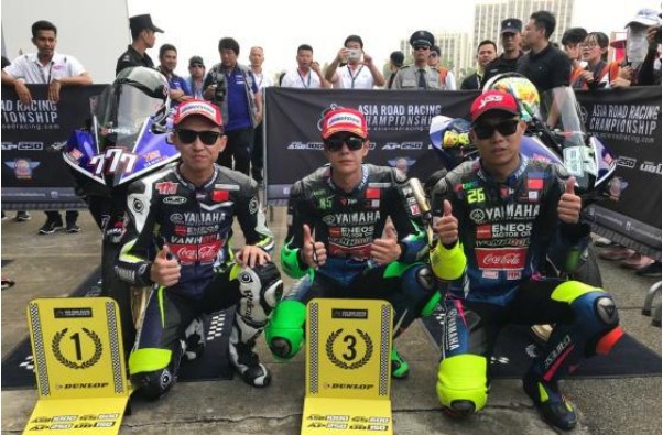 珠海亚洲公路摩托车赛：王一博获得D组新秀组第一、混合组全场第二成绩
