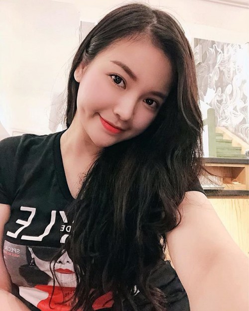 越南正妹网络上的美照获得不少粉丝!