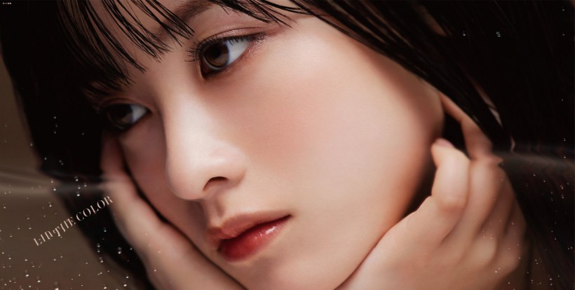 桥本环奈为曼秀雷敦拍摄最新广告大片！这组巨幅广告写真位于涩谷地铁站