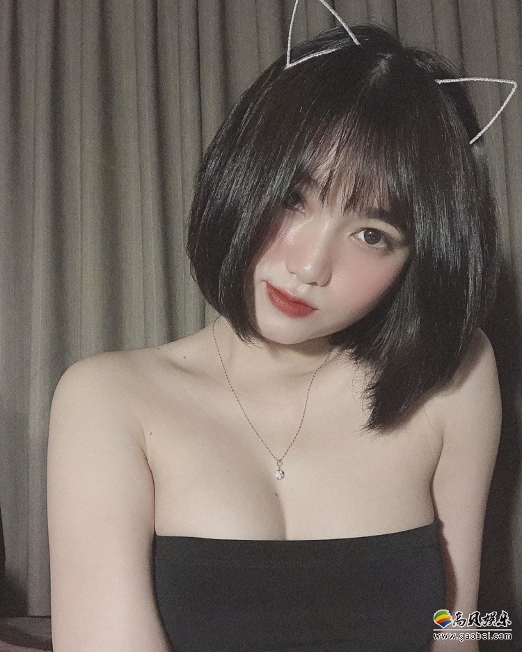 越南网红妹Anne Nguyen！超正颜值和白嫩皮肤，前突后翘傲人优质身材